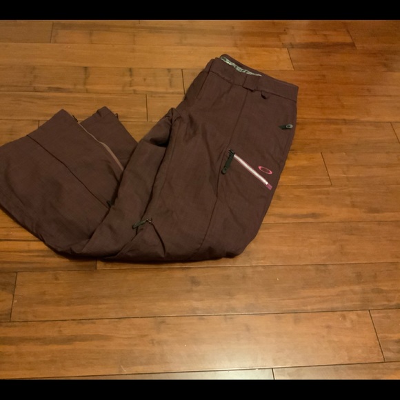 Oakley Snowboarding Pants - Picture 2 of 6